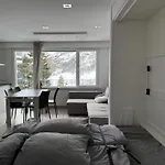 Apartment Renovated | Dream Views • Balcony • Free Parking